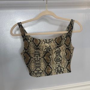 Crop top